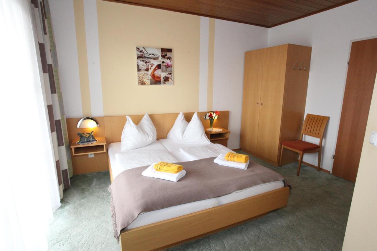 Hotel & Fruehstueckspension Raabtal 펠드바흐 외부 사진
