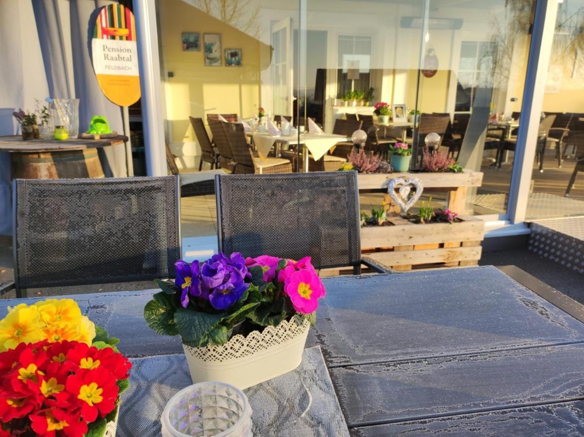 Hotel & Fruehstueckspension Raabtal 펠드바흐 외부 사진
