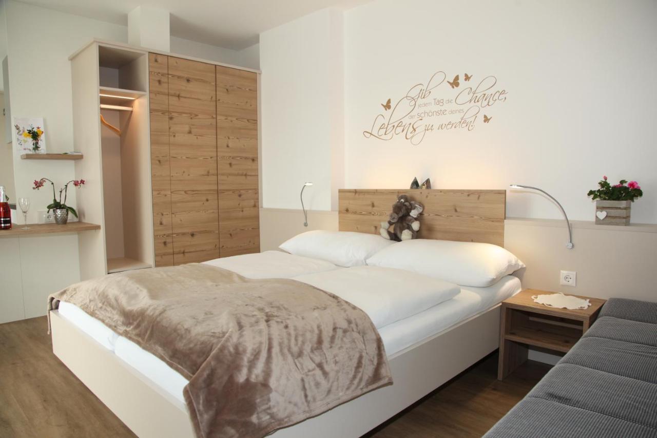 Hotel & Fruehstueckspension Raabtal 펠드바흐 외부 사진