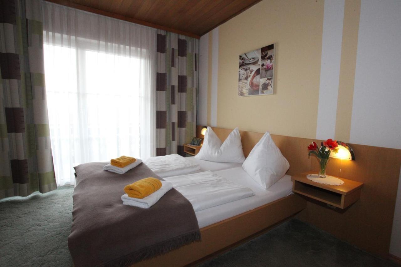 Hotel & Fruehstueckspension Raabtal 펠드바흐 외부 사진