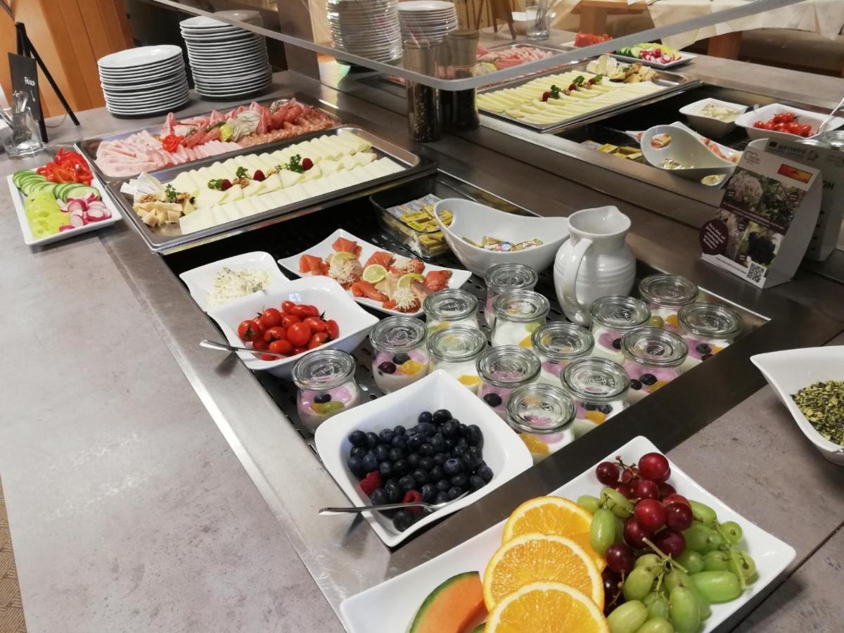 Hotel & Fruehstueckspension Raabtal 펠드바흐 외부 사진