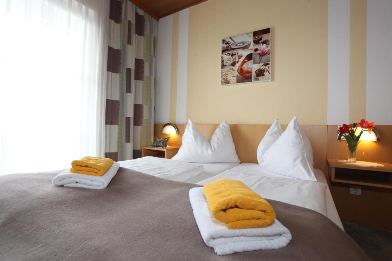 Hotel & Fruehstueckspension Raabtal 펠드바흐 외부 사진