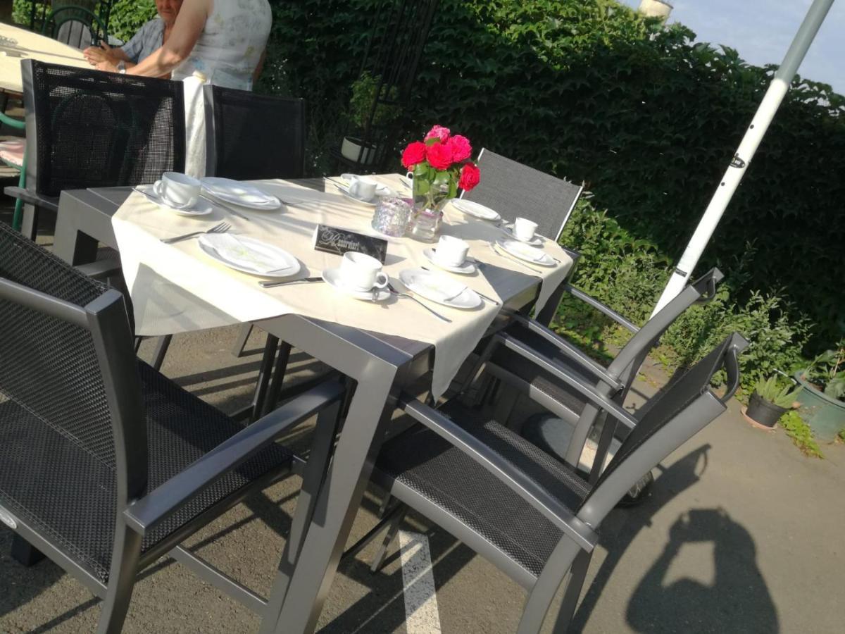 Hotel & Fruehstueckspension Raabtal 펠드바흐 외부 사진