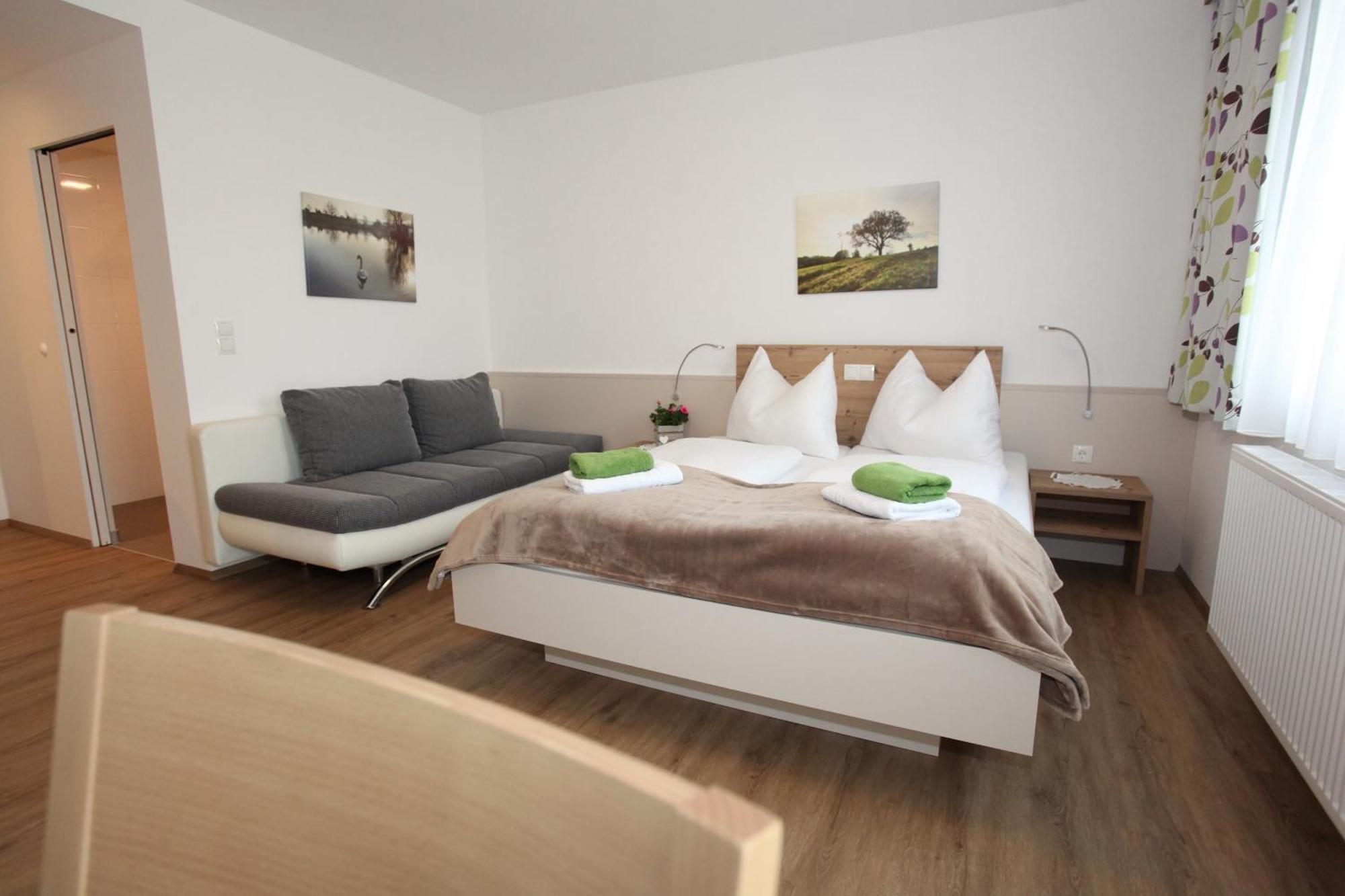 Hotel & Fruehstueckspension Raabtal 펠드바흐 외부 사진