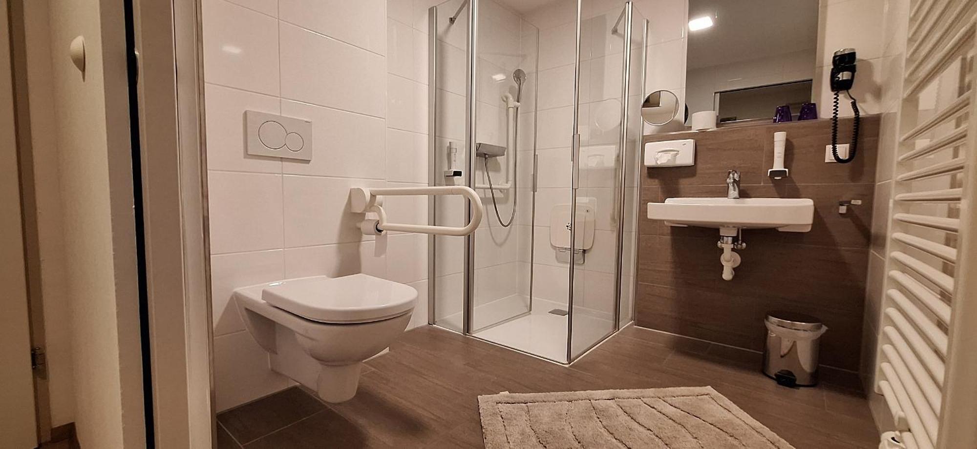 Hotel & Fruehstueckspension Raabtal 펠드바흐 외부 사진